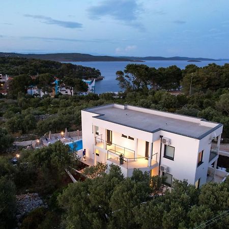 Luxury Apartments Mauro With Heated Pool Božava Exterior foto
