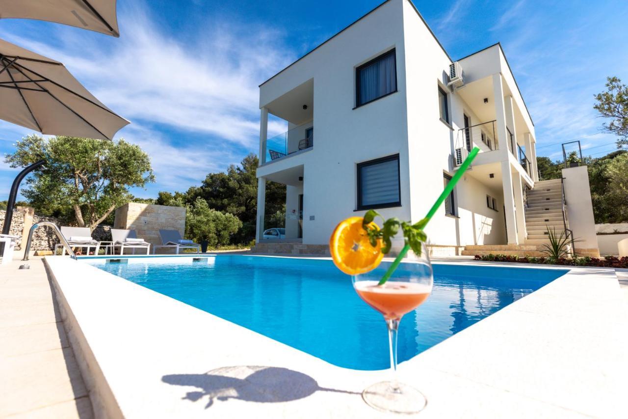 Luxury Apartments Mauro With Heated Pool Božava Exterior foto